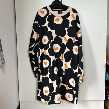 adidas x marimekko 우니코 패턴 맨투맨 원피스 M 사이즈