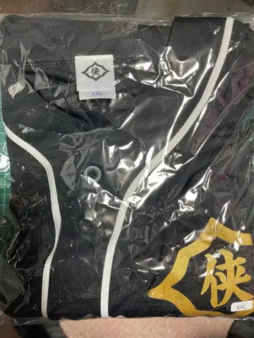 블랙 XXL T셔츠 골드 컬러 로고
