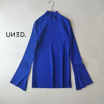UN3D. 리브컷 터틀 플레어 슬리브 리브 니트 블루