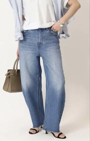 Spick&span 커브 데님 23 사이즈