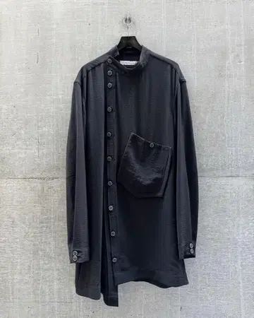 [ SOSNOVSKA ] 비대칭 롱 셔츠