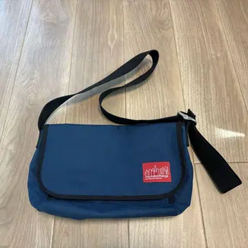 ManhattanPortage (맨해튼 포티지) 숄더백