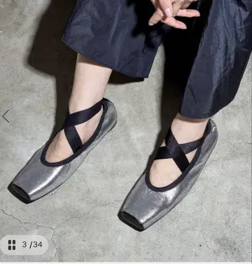 [ 미사용 ] GRISE 실버 플랫슈즈 24cm