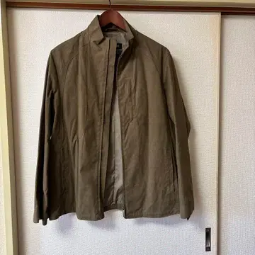 알레그리의 브라운 계열 자켓