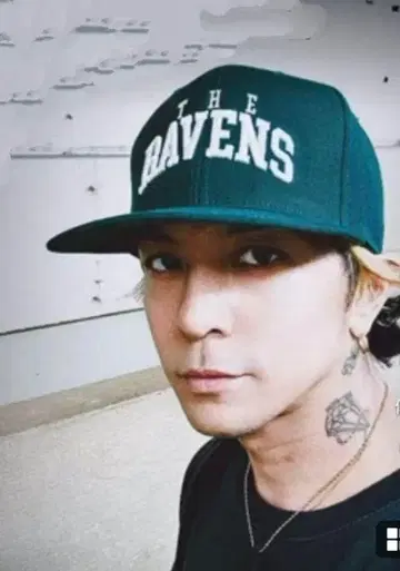 Kj 착용 The Ravens 스냅백 CAP