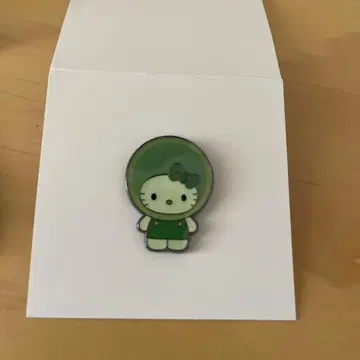 해조 키티 핀 배지 클로렐라