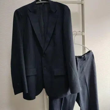 새상품급 GU 다크 블루 수트 M 사이즈