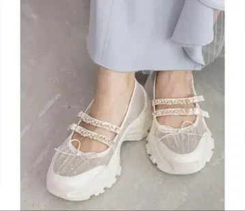 란다 투 슈즈 디자인 스니커즈