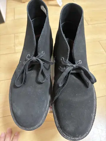 블랙 스웨이드 처카 부츠