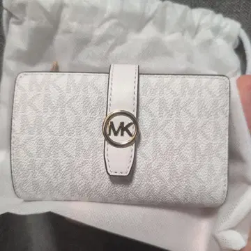 MICHAEL KORS 이단 접이식 지갑 화이트