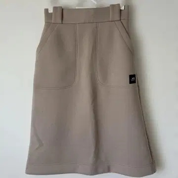 새상품급! 비비안 탐 V3 베이지 무릎 아래 기장 스커트 사이즈 38
