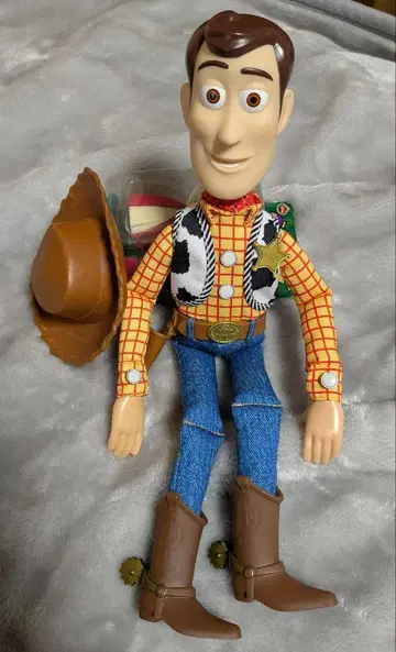 우디 인형 토이스토리