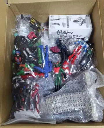 10월 18일 종료 정크제품 특촬물 소프트 비닐 피규어 외 묶음 판매