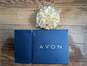 AVON 코사지 스타일리시 골드