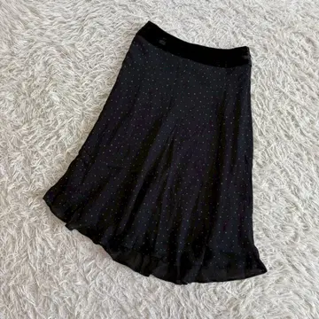 COMME CA DU MODE (꼼사데모드) 도트 무늬 플레어 스커트