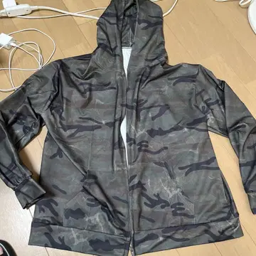 카모 패턴 후드 부착 집업 자켓 얇은 소재입니다