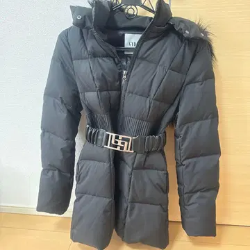 GYDA 블랙 다운 자켓 벨트 포함