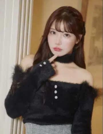 샤기 오프숄더 니트탑