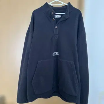 CREEREN 블랙 하프 지퍼