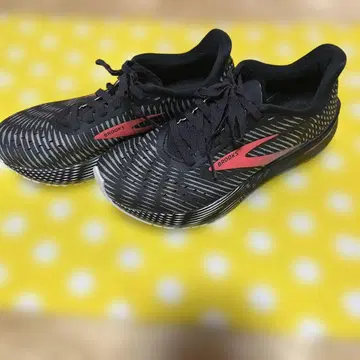 BROOKS HYPERION TEMPO 러닝화 23cm 새상품급