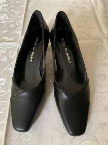 milly de missy 블랙 펌프스 21.5cm