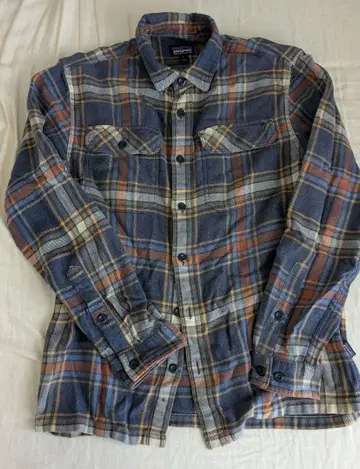 Patagonia 체크 무늬 셔츠 S 사이즈
