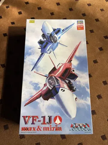 VF-1J 맥스 미리아 1/72 프라모델