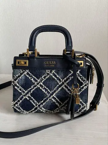 GUESS 데님 체크 무늬 숄더백