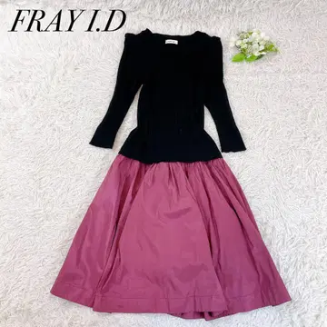 FRAY I.D 프레이 아이디 원피스 도킹 A라인 니트