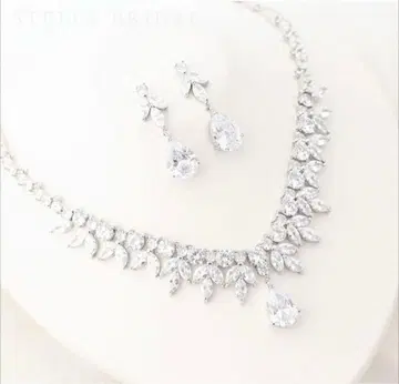 스텔라 브라이덜(Stella Bridal)의 목걸이 귀찌 세트