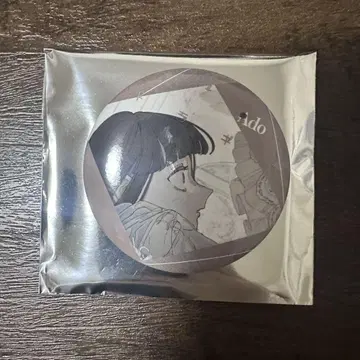 Ado 5th Anniversary 캔뱃지