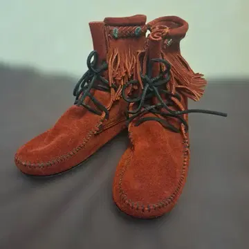 MINNETONKA 스웨이드 프린지 미니부츠