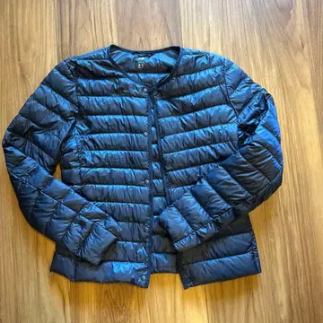 UNIQLO 네이비 울트라 라이트 다운 S