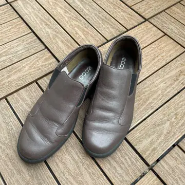 ECCO 브라운 로퍼