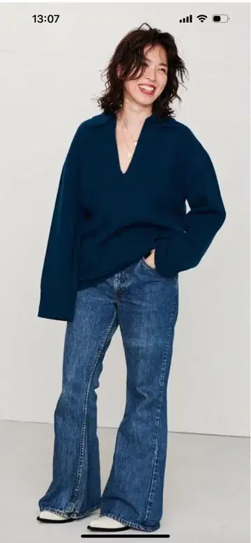 자메뷔 V넥 니트 스웨터