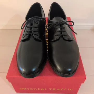 Oriental Traffic 블랙 가죽 신발 R-1010