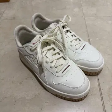 PUMA 스니커즈 화이트 24cm 캐리나 스트릿 플라워