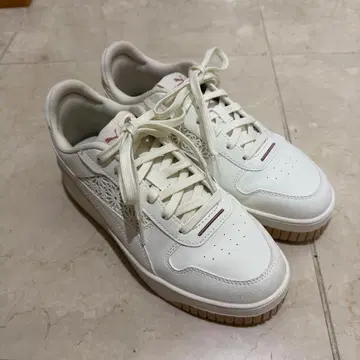 PUMA 스니커즈 화이트 24cm 캐리나 스트릿 플라워