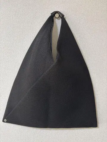 MM6 메쉬 소재 재패니즈 백 블랙