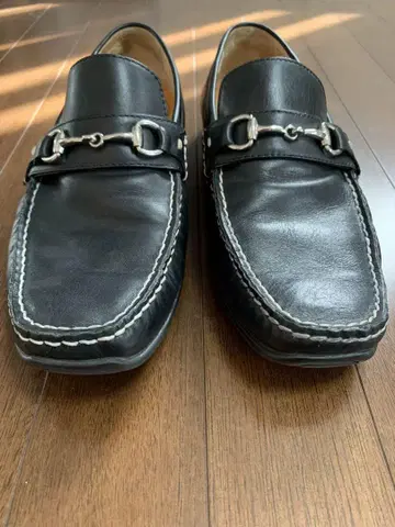 REGAL 블랙 비트 로퍼