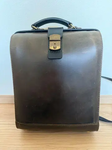 배송비 포함 HERZ 투톤(블랙 x 브라운) BJ-10 더레스 백팩