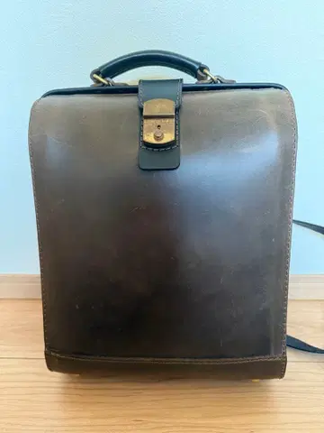 최종 가격 HERZ 투톤(블랙 x 브라운) BJ-10 더치 백팩