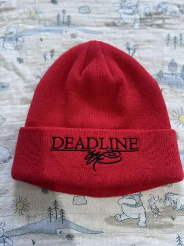 DEADLINE 빨간색 니트 모자