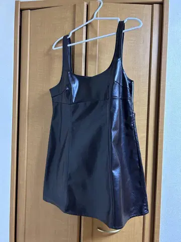 [H&M] 인조 가죽 미니 원피스 미사용 새상품 택 포함