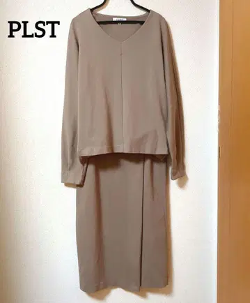 [ PLST ] 긴팔 티셔츠와 스커트 셋업 M 베이지