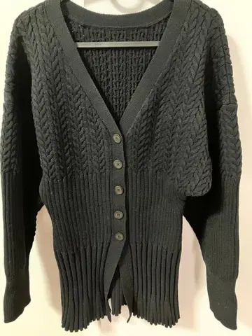 스나이델 블랙 케이블 니트 가디건