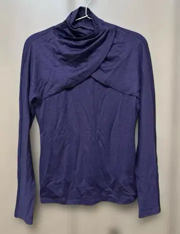 새상품급 시빌라 상의