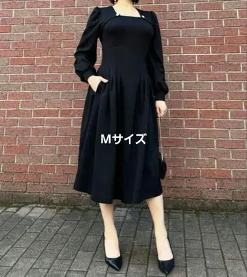 시네마틱 마리안 원피스 M 사이즈