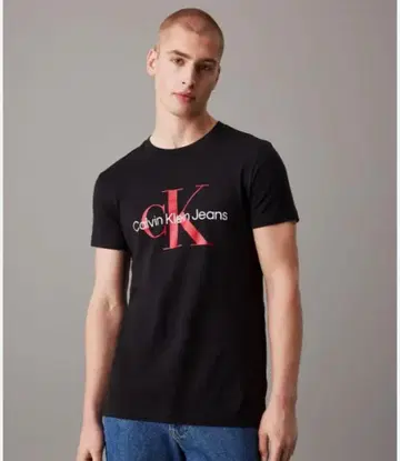 Calvin Klein Jeans 블랙 T셔츠