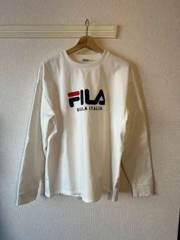 FILA XL 화이트 로고 맨투맨